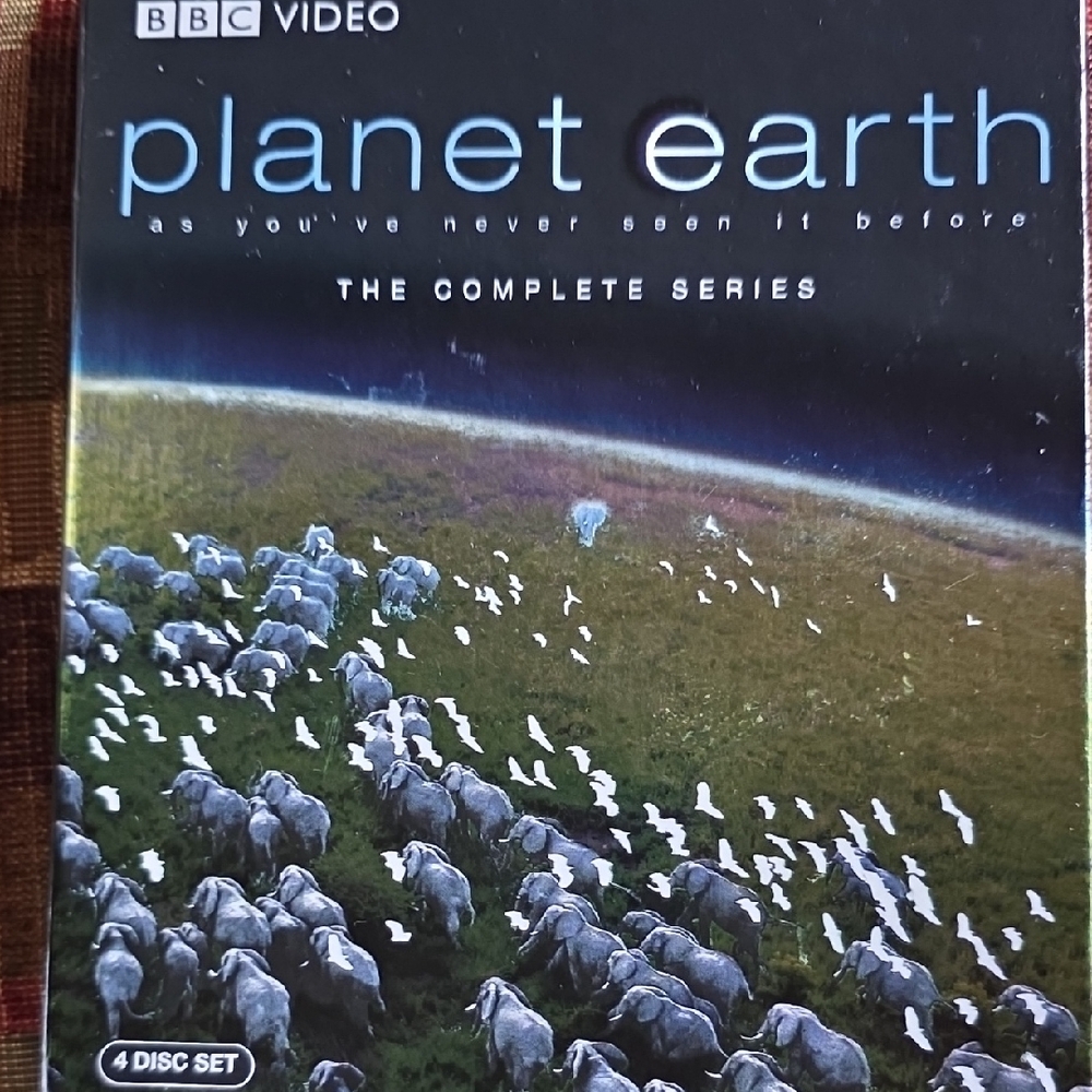 Amazing BBC 4 Disc DVD Set - Planet Earth